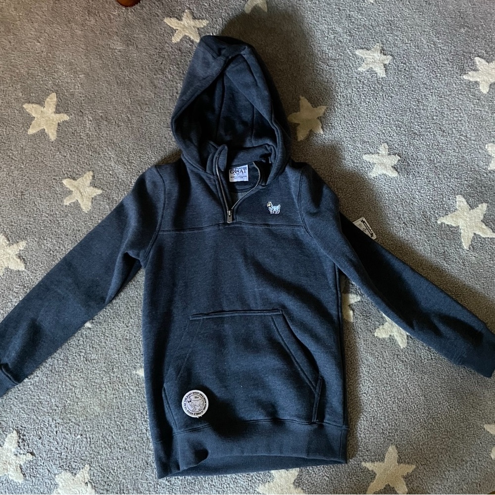 GOAT youth medium half zip sweatshirt navy Heather NWT